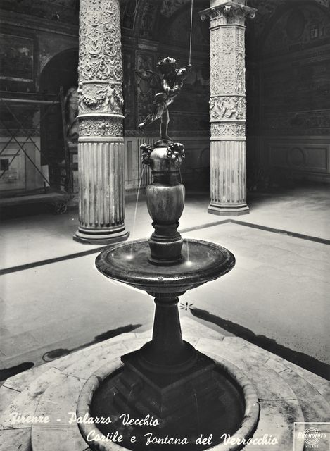 Bromofoto — Firenze - Palazzo Vecchio. Cortile e Fontana del Verrocchio — insieme, prima del 1959